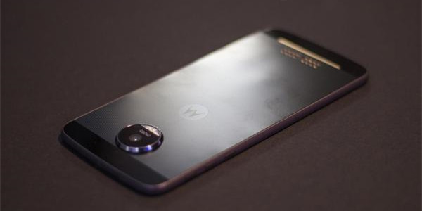 你没看错：联想Moto Z发布会提前曝光iPhone 7