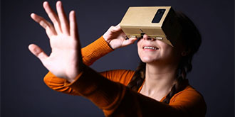 谷歌或在开发新版Cardboard VR头盔