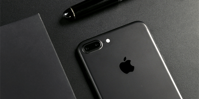 部分iPhone 7 Plus用户照片成“水彩画”，原因不明