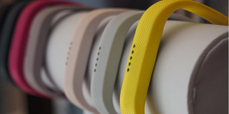 怎么回事？可穿戴设备市场苹果跌倒，Fitbit 吃饱