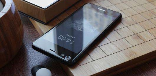 国产首款双屏手机：海信A2开箱上手