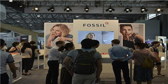 智能手表也能很时尚！Fossil迎来首款触屏手表