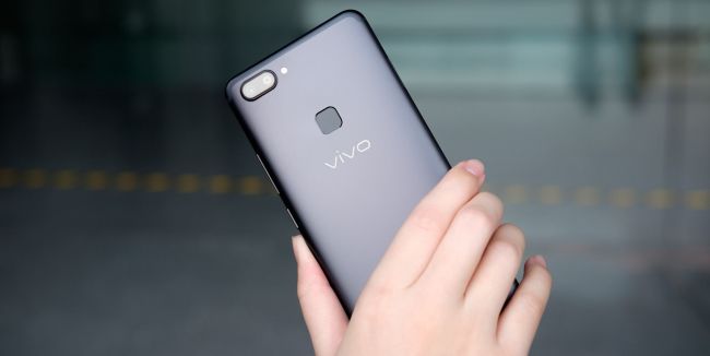 vivo首款全面屏手机 X20上手简评