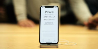 千万当心！iPhone X上市第一天就出问题了