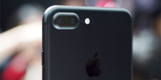 苹果摊大事了：iPhone双摄被控侵犯四项专利