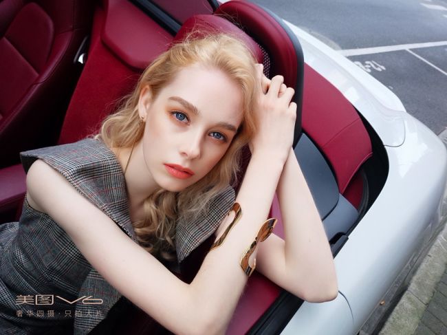 全新奢华四摄手机：美图V6大片级女神样张赏析