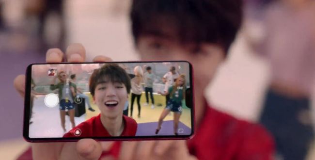 OPPO R15真机外观曝光，小刘海+小下巴 主打AI拍照