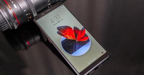 2400万+64G+骁龙660，中端手机再出性价比黑马，仅1799元！