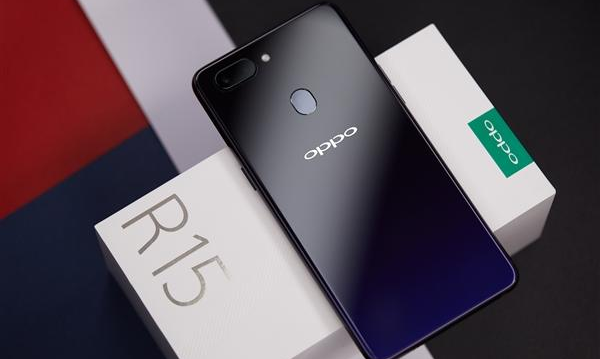 厉害：OPPO R15上市两周斩获销量冠军