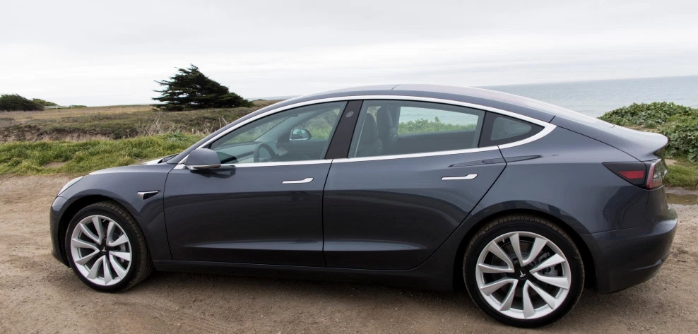 特斯拉再次暂停Model 3的生产