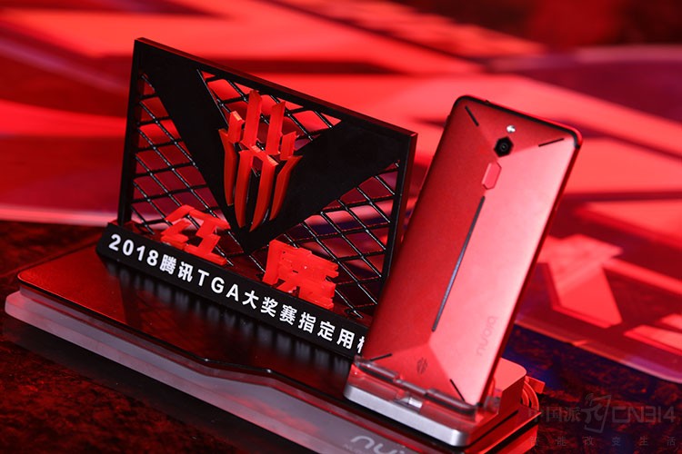 TGA厦门站红魔受关注 吃鸡大神们都爱它