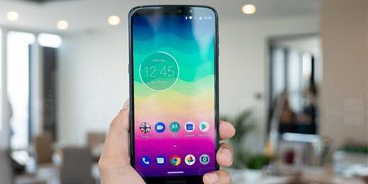 侧面指纹识别  模块化新机Moto Z3 Play发布 售价499美元起