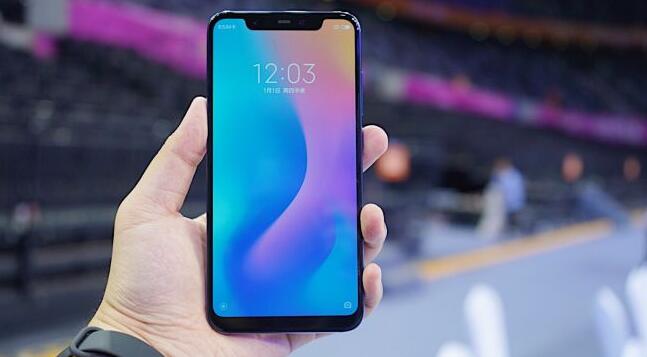 新版本曝光！小米8增4G/8G运存版，价格或低于2500元