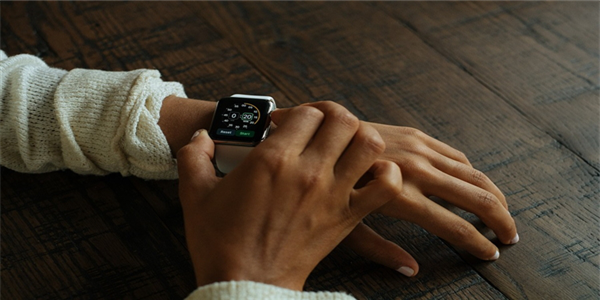 窄边框设计+64位处理器！苹果Apple Watch Series 4更多细节曝光