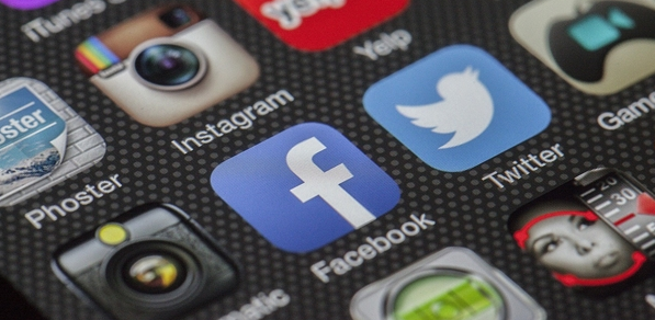 Facebook自曝巨大漏洞 5000万账户恐被黑客操控