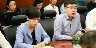 “把脉滴滴”恳谈会举行 程维柳青上街征求意见