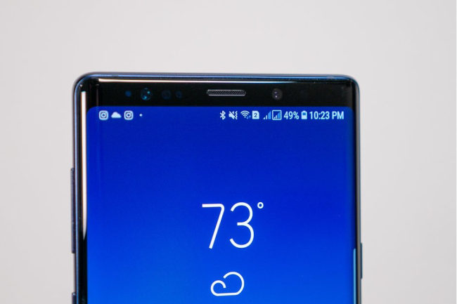 Samsung-reportedly-testing-prototypes-with-behind-the-display-selfie-cameras