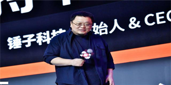 驱动中国晚报丨AI应届博士生年薪飙至80万 锤子科技陷入危机