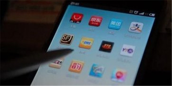 山寨电商APP故意诱导用户下载 呈现泛滥之态