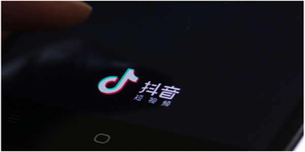 驱动中国晚报丨抖音起诉百度侵犯名誉权 陌陌3000万用户数据被出售