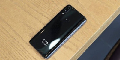 魅族Note9即将发布，李楠虎牙挑战带妹吃鸡
