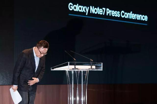 三星受Note7影响，重返舞台的三星Galaxy Fold能否力挽狂澜？(图2)