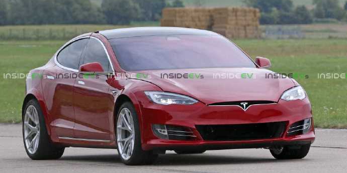 特斯拉Model S抵达纽北赛道  保时捷Taycan要完？