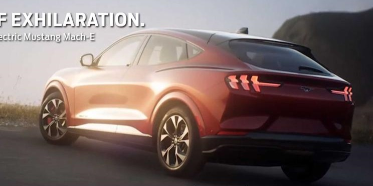 定名Mustang Mach-E 福特纯电SUV提前曝光？