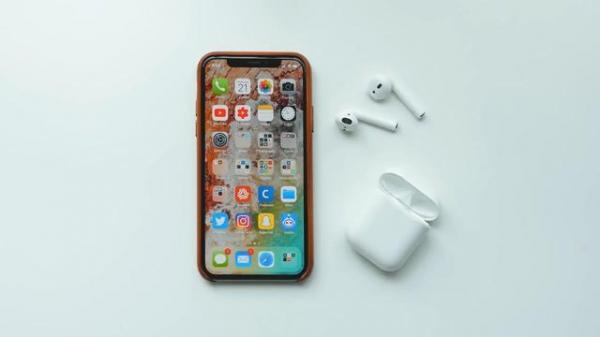 明年新iPhone将标配airpods:是无稽之谈还是确有其事? 明年新iPhone将标配airpods:是无稽之谈还是确有其事?