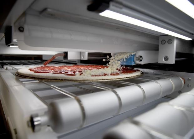 1578289273238013305.jpg 69653_02_ai-robot-ces-2020-show-floor-making-300-pizzas-hour.jpg