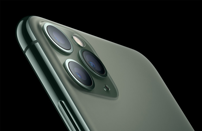 iPhone 11被曝辐射超标两倍 FCC：50倍以内都是安全