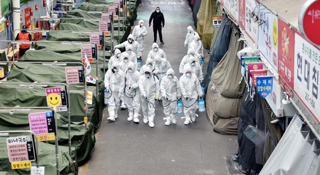 韩国新冠疫情全面爆发！单日新增确诊病例达449例首超中国