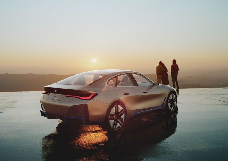 P90384982_highRes_bmw-concept-i4-02-20