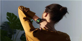 春天穿衣打扮的最佳配饰，居然是OPPO Watch？