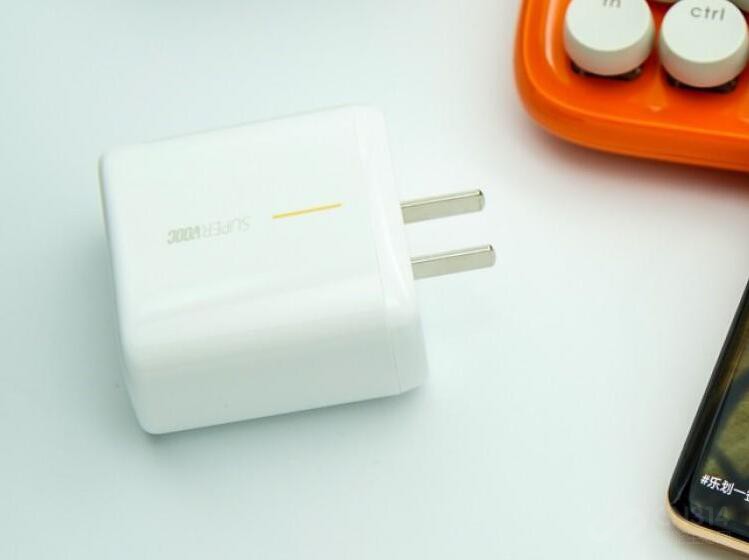 手机圈的黑科技，究竟是刚需还是&ldquo;伪需求&rdquo;？