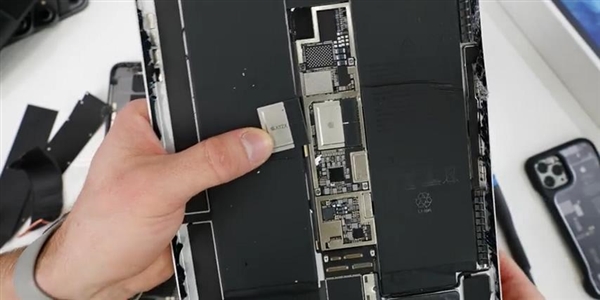 拆解确认：2020新款iPad Pro电池容量缩水、多摄模组比iPhone 11 Pro小