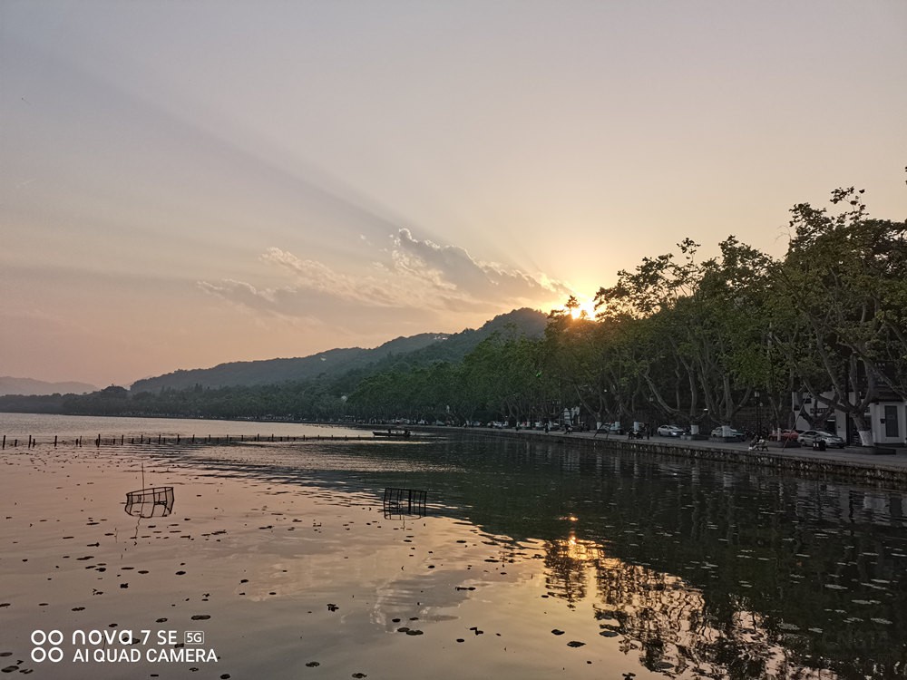 一见倾心 华为nova7 SE 5G手机整机评测