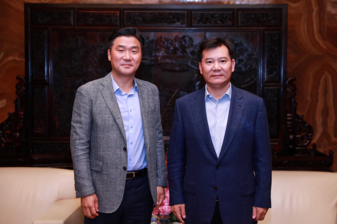 张近东会见三星电子大中华区总裁崔胜植 双方战略合作升级