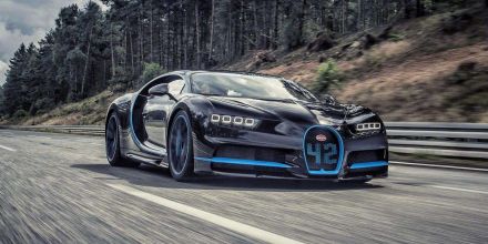 足球明星们都开什么车？