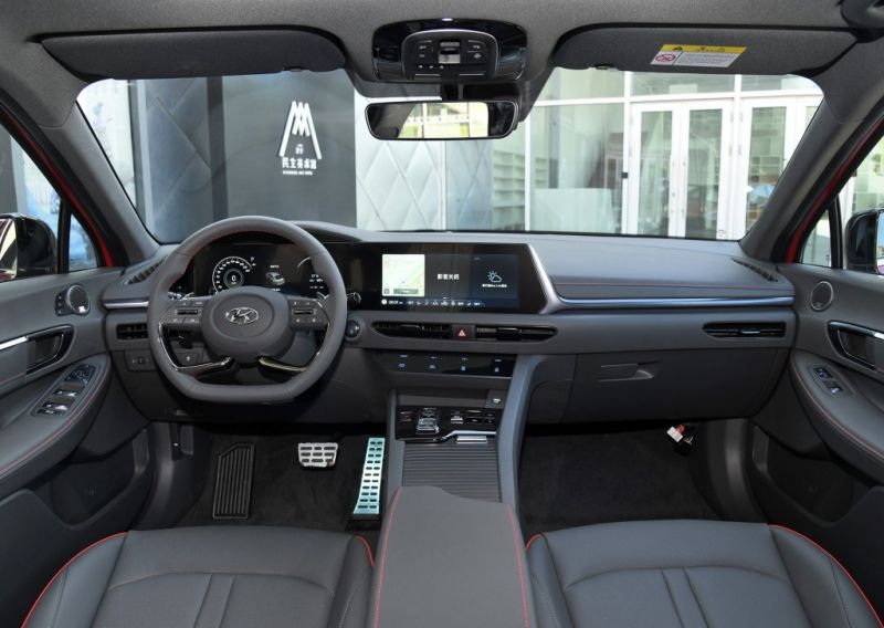 1024x0_1_q95_autohomecar__ChwFjl6gBg6AFyrwAAfHeBqEMEE864