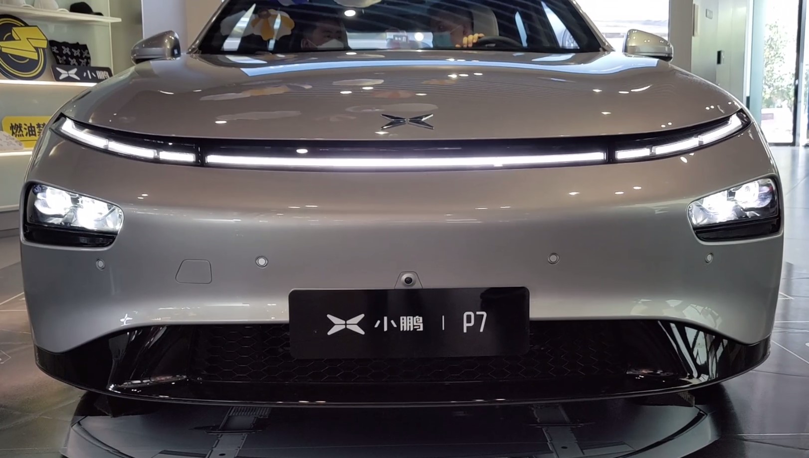 小鹏P7怎么样 能够挑战特斯拉？