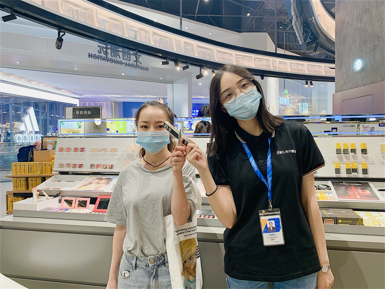 苏宁极物推出2B铅笔换眉笔活动，考生可凭准考证参与