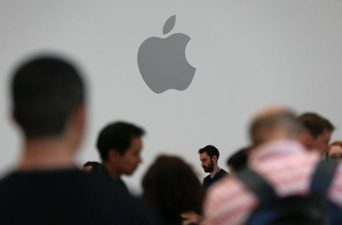 四大新品两大服务，重磅iPhone缺席：苹果秋季发布会更像是一场预热