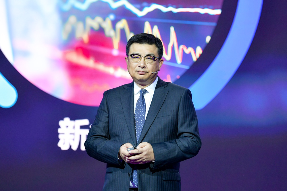 联想企业科技集团CEO童夫尧：企业算力在未来的主要的形态将是“云+边”模式