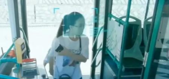 人脸识别安全引担忧 超八成受访者反对公共消费场所使用
