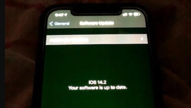 苹果刚刚更新iOS 14.5 Beta2，绿屏修复有希望了？