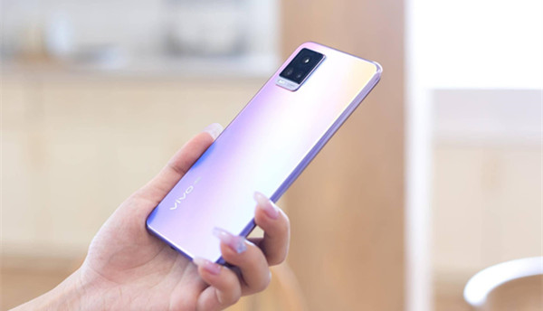 vivo S9主视觉海报官宣：更多重要卖点浮出水面