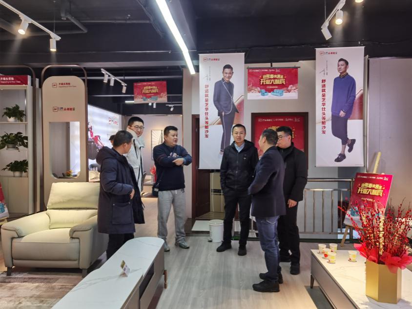 3月，苏宁零售云&芝华仕品牌合作店将“六店同开”