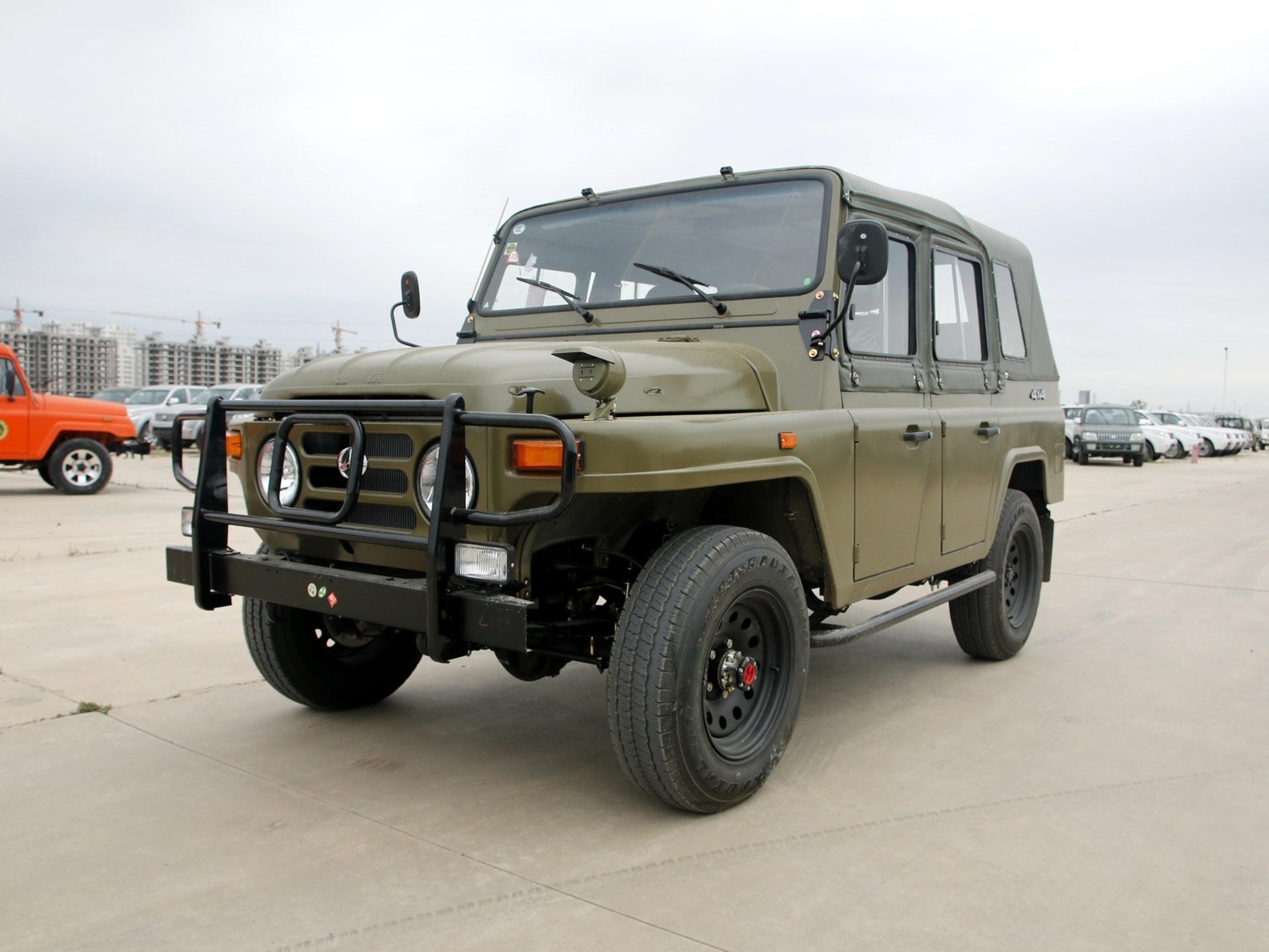 “骨灰级”硬派越野车BJ212新增车型上市  售价7.98万元