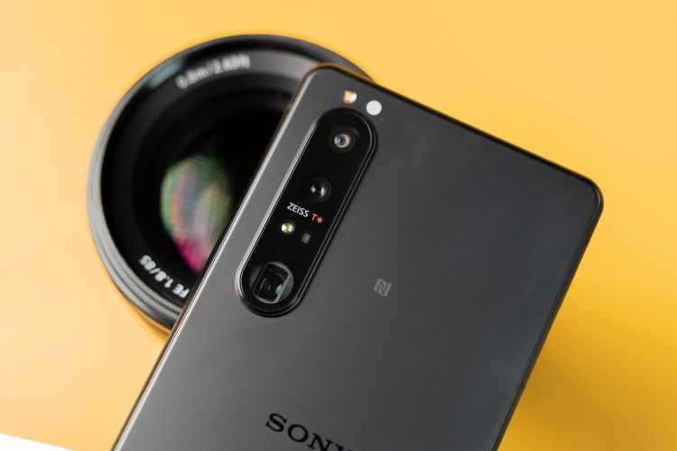 高通骁龙888功耗翻车？实测索尼Xperia 1 III微单手机温控和续航亮了